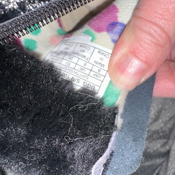 Toddler Girls UGG Boots - Picture 4 of 4